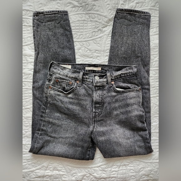 Levi's Wedgie Straight Jeans - Picture 4 of 5